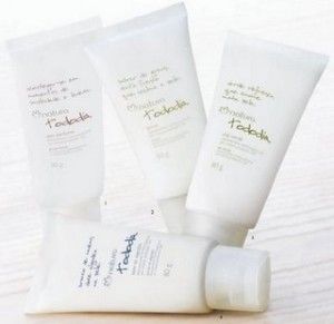 Desodorante antitranspirante em creme Natura todo dia.
